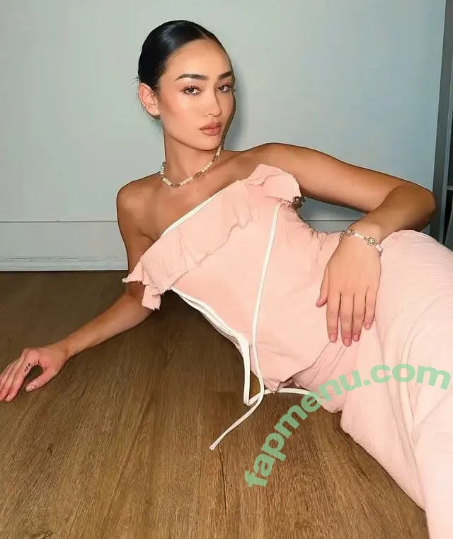 Elizabeth Wood nude photo #0106 (elizabethwood.3 / xmmekatt)