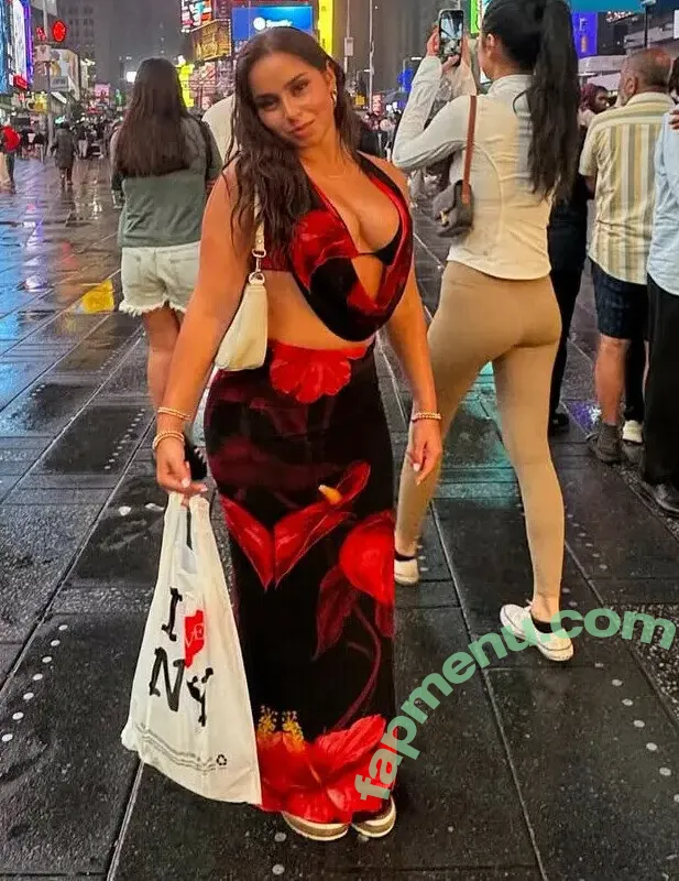 Elizabethvtriplett nude photo #0004 (Elizabeth.triplettt / Elliewellie5)