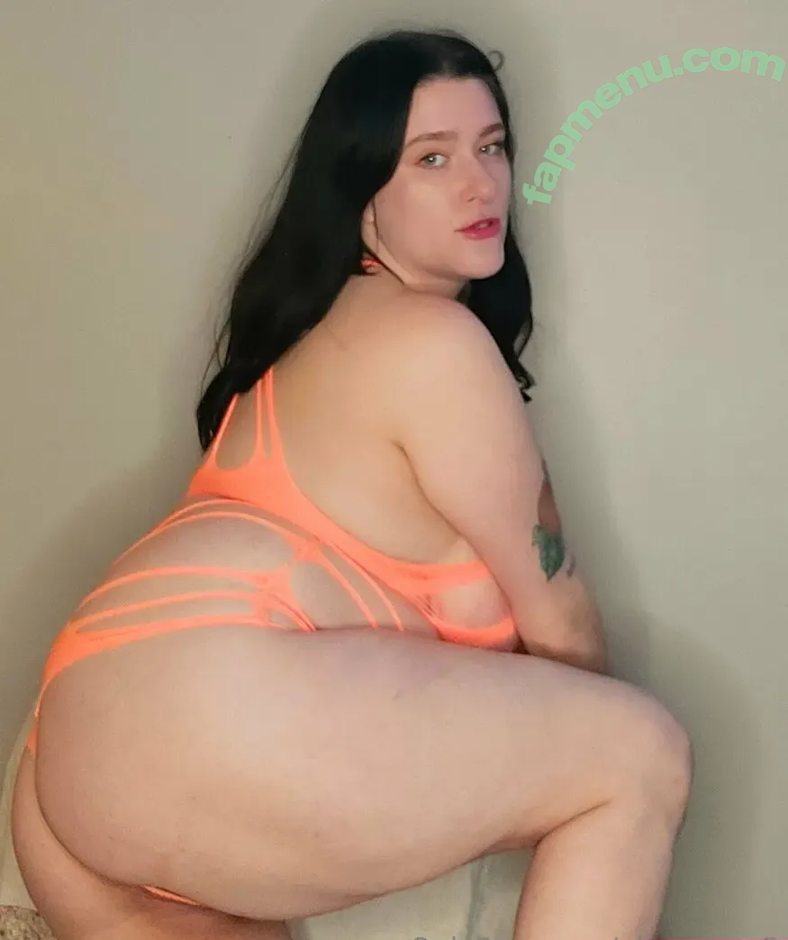 elizapiggy2 nude photo #0011 (elizapiggy2)