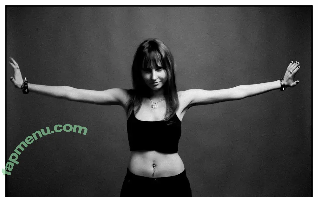 elizxaq nude photo #0029 (elizxaq)