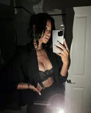 Ella Balinska / ellabalinska nude photo #0017