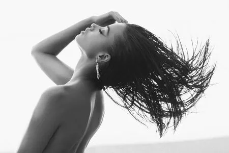 Ella Balinska / ellabalinska nude photo #0031