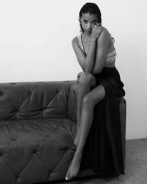 Ella Balinska / ellabalinska nude photo #0046