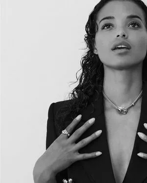 Ella Balinska / ellabalinska nude photo #0048