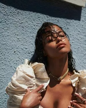 Ella Balinska / ellabalinska nude photo #0050