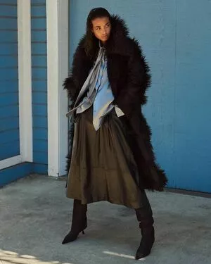 Ella Balinska / ellabalinska nude photo #0052