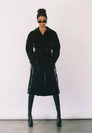 Ella Balinska / ellabalinska nude photo #0064