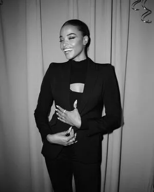 Ella Balinska / ellabalinska nude photo #0076