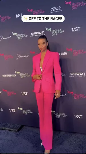 Ella Balinska / ellabalinska nude photo #0084