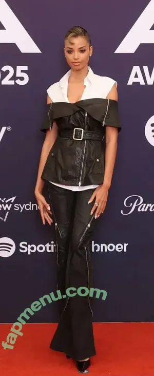 Ella Balinska / ellabalinska nude photo #0412