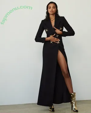 Ella Balinska / ellabalinska nude photo #0428