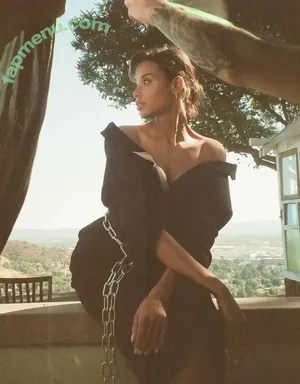 Ella Balinska / ellabalinska nude photo #0439