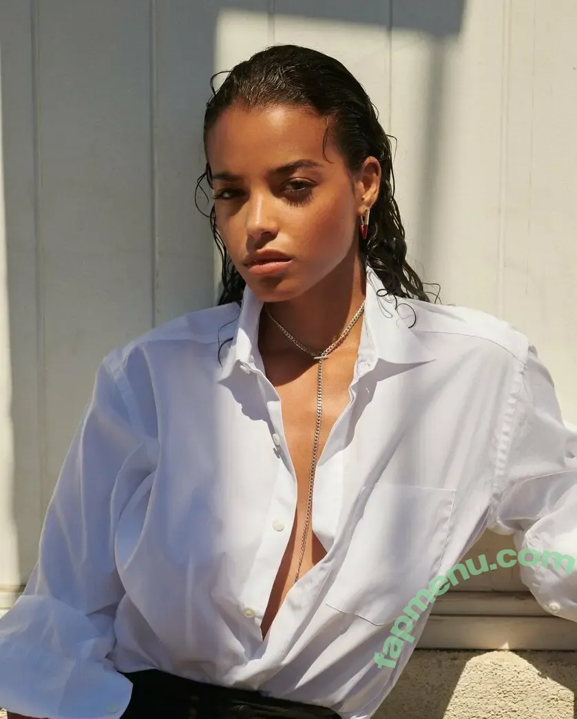 Ella Balinska nude photo #0433 (ellabalinska)