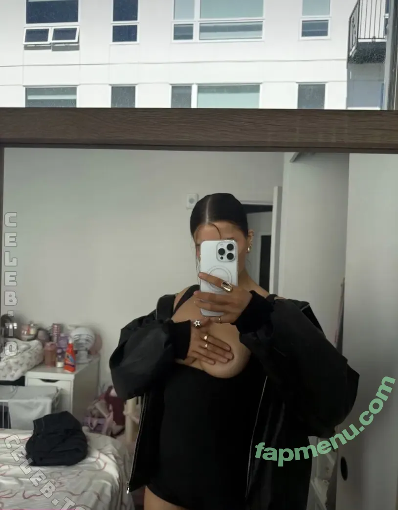 Ella Bleu nude photo #0020 (athenamuseee / ellaableuu / ellaableuuu)