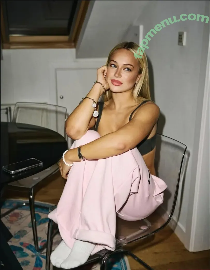 Ella Buffin nude photo #0025 (ella b / ellabuffin)