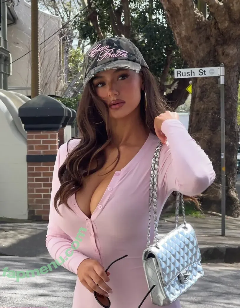 Ella Cervetto nude photo #1826 (ellacervetto)