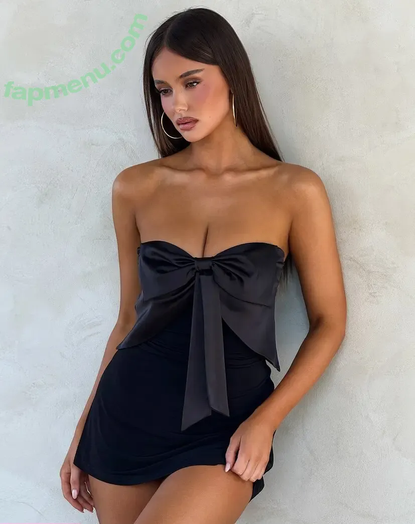 Ella Cervetto nude photo #1842 (ellacervetto)