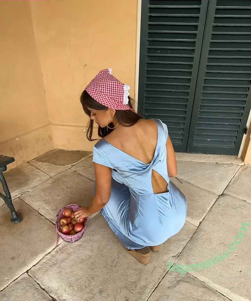 Ella Cervetto nude photo #1870 (ellacervetto)