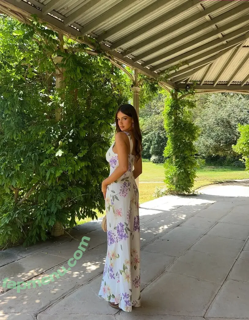 Ella Cervetto nude photo #1971 (ellacervetto)