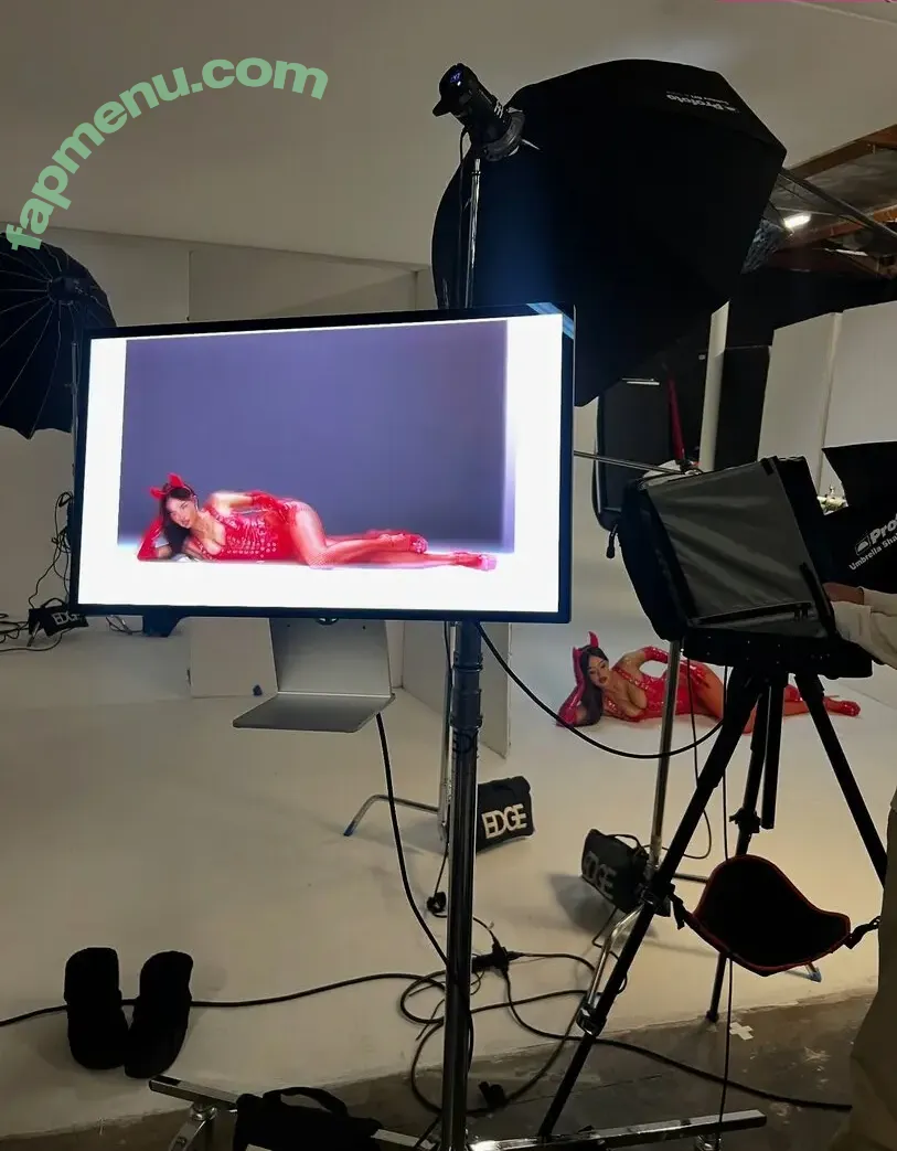 Ella Cervetto nude photo #1987 (ellacervetto)