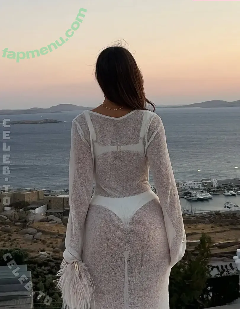 Ella Cervetto nude photo #2040 (ellacervetto)