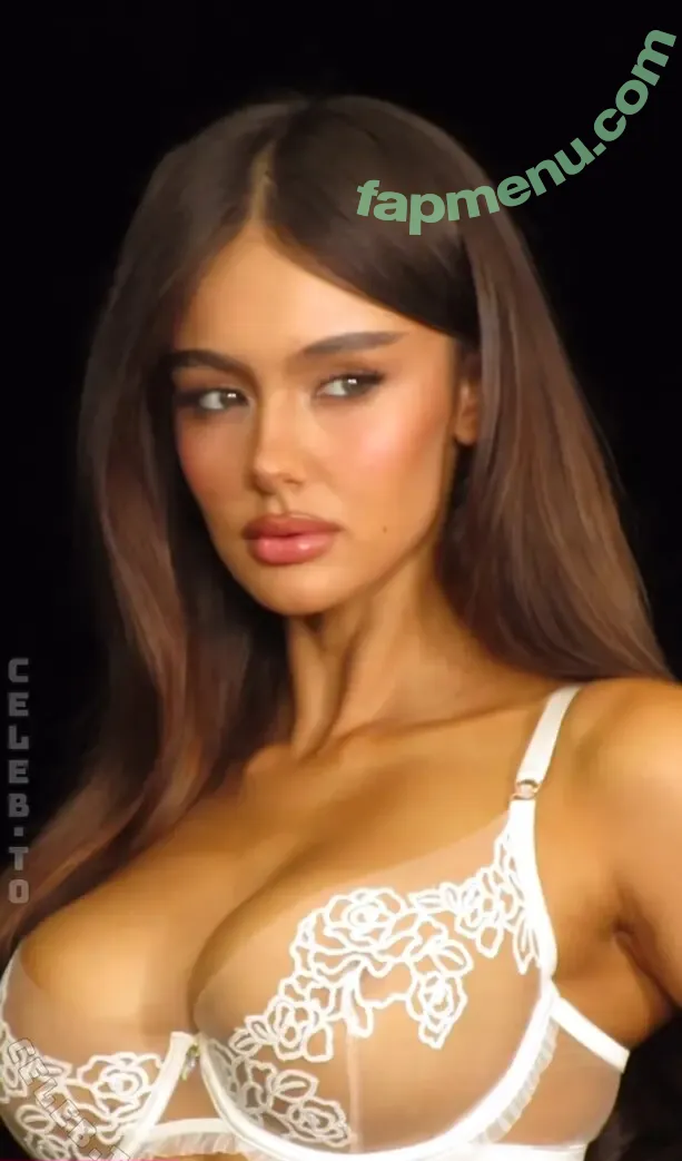 Ella Cervetto nude photo #2056 (ellacervetto)