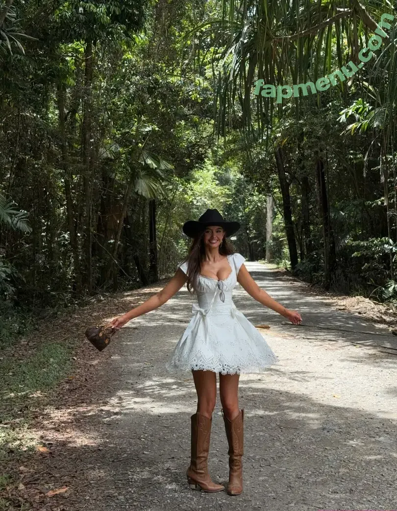 Ella Cervetto nude photo #2102 (ellacervetto)