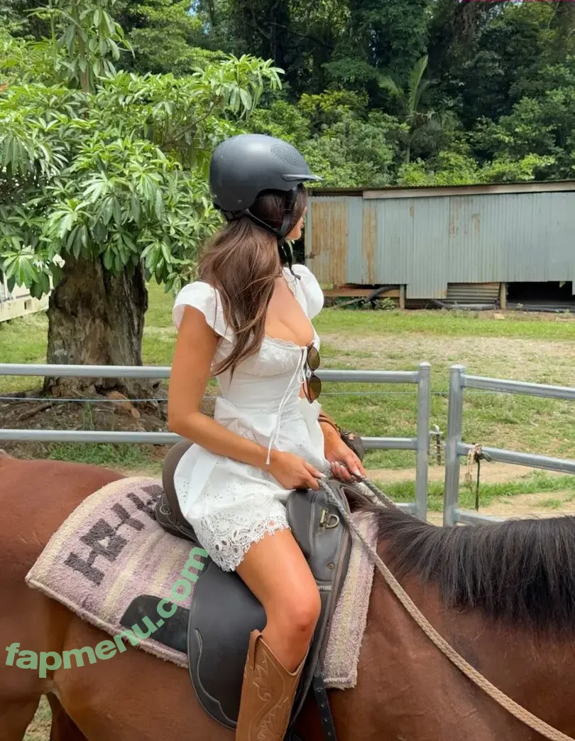 Ella Cervetto nude photo #2103 (ellacervetto)