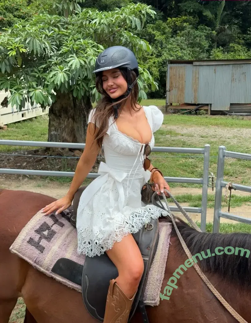 Ella Cervetto nude photo #2104 (ellacervetto)