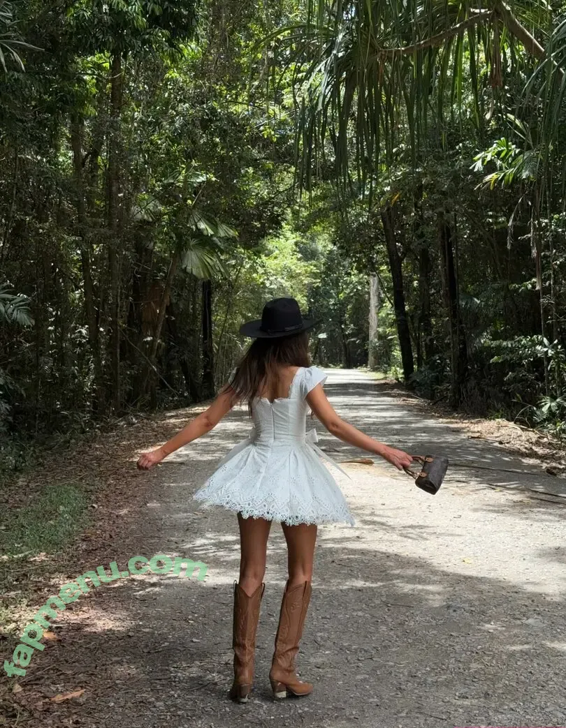 Ella Cervetto nude photo #2109 (ellacervetto)