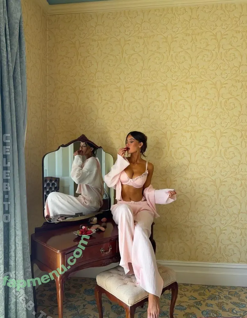 Ella Cervetto nude photo #2226 (ellacervetto)