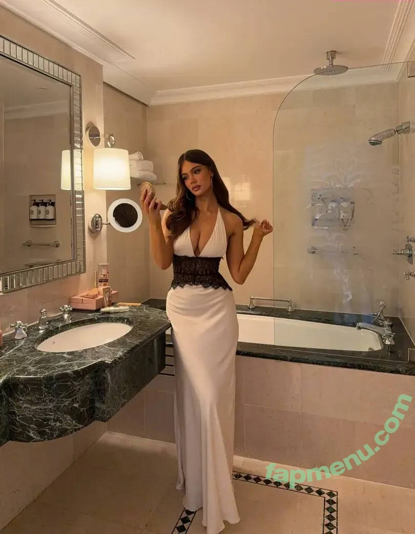 Ella Cervetto nude photo #2297 (ellacervetto)