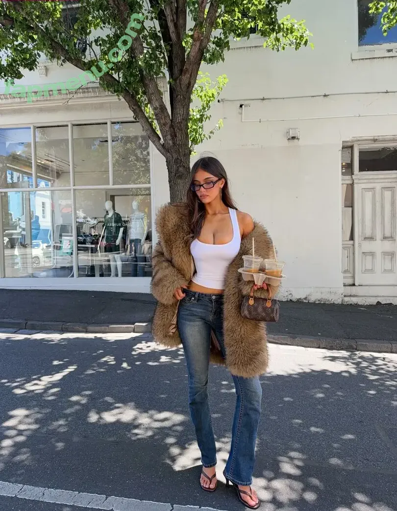 Ella Cervetto nude photo #2319 (ellacervetto)