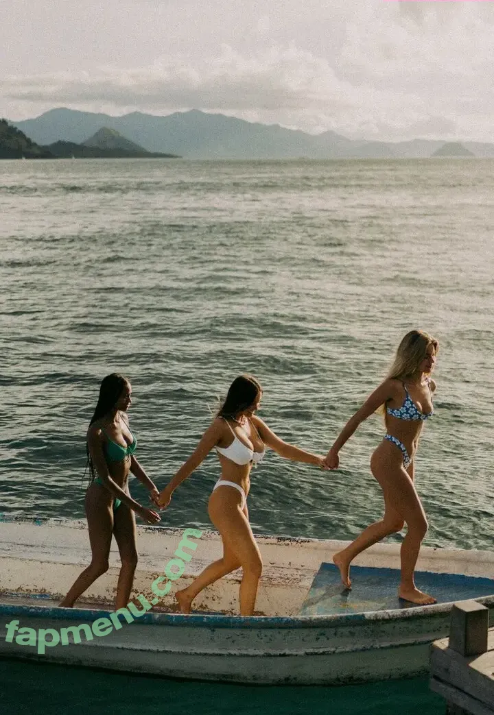 Ella Cervetto nude photo #2361 (ellacervetto)