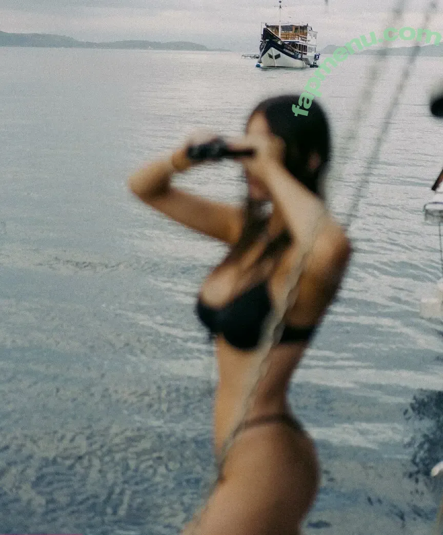 Ella Cervetto nude photo #2393 (ellacervetto)