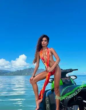 Ella Erwin / ellaerwinn_ nude photo #0044