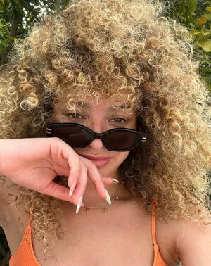 Ella Eyre / ellaeyre nude photo #0041