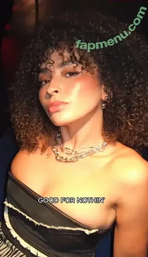Ella Eyre / ellaeyre nude photo #0323