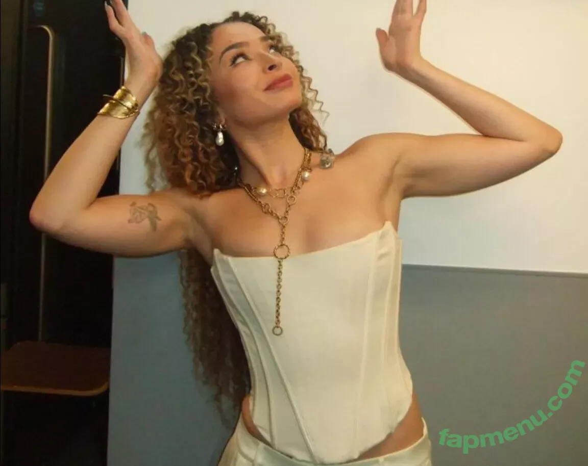 Ella Eyre nude photo #0134 (ellaeyre)