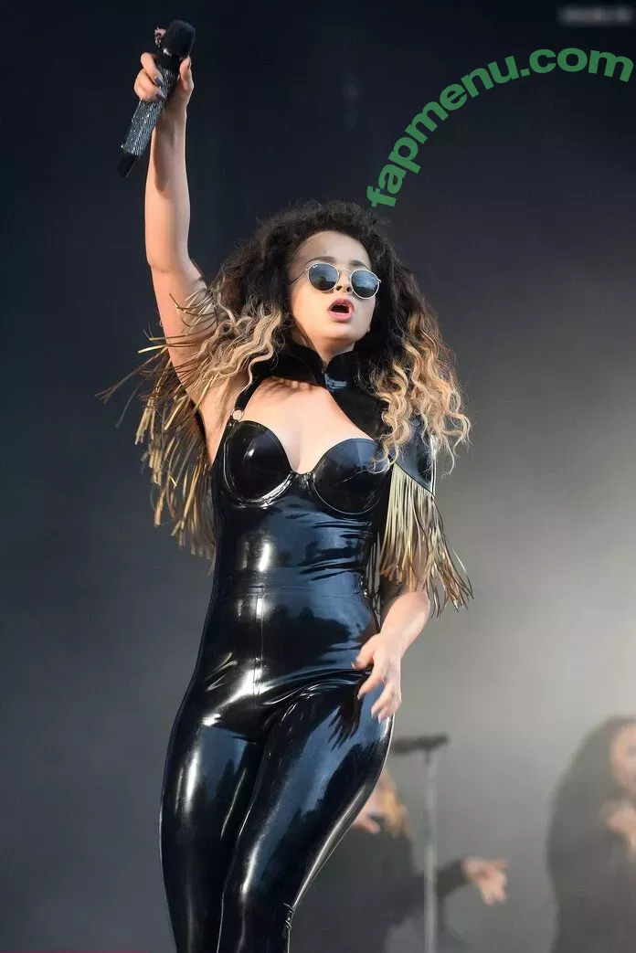 Ella Eyre nude photo #0216 (ellaeyre)