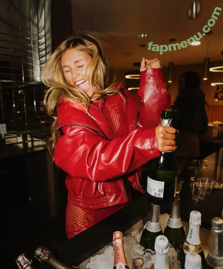 Ella Horan nude photo #0187 (ellhoran)