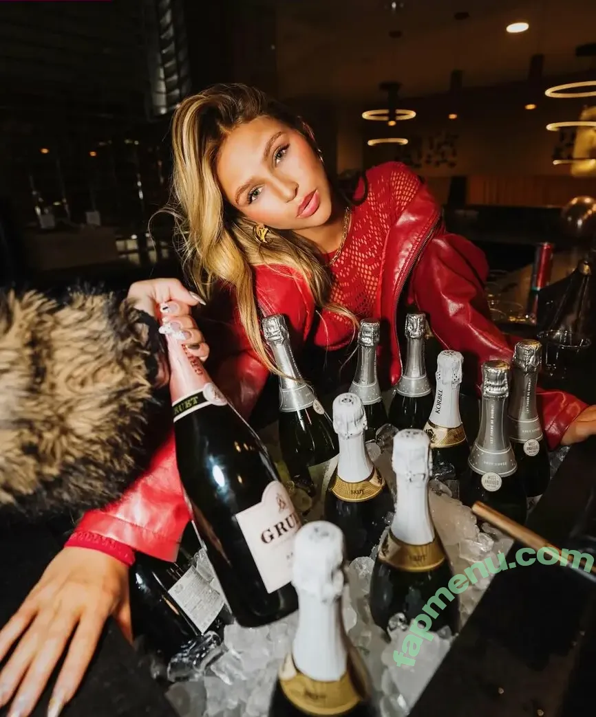 Ella Horan nude photo #0189 (ellhoran)