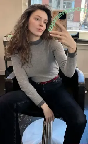 Ella Hunt / EllaHunt nude photo #0309