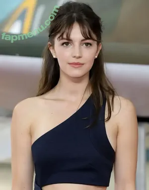 Ella Hunt / EllaHunt nude photo #0310