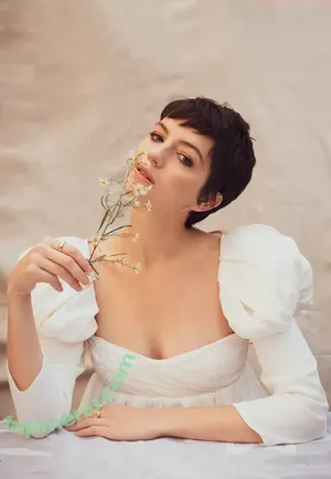 Ella Hunt / EllaHunt nude photo #0316