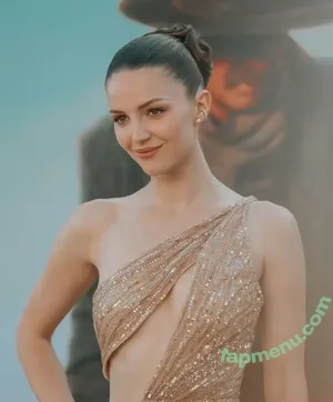 Ella Hunt / EllaHunt nude photo #0321