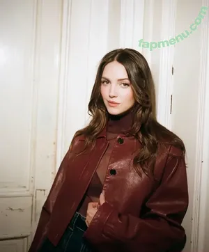 Ella Hunt / EllaHunt nude photo #0323