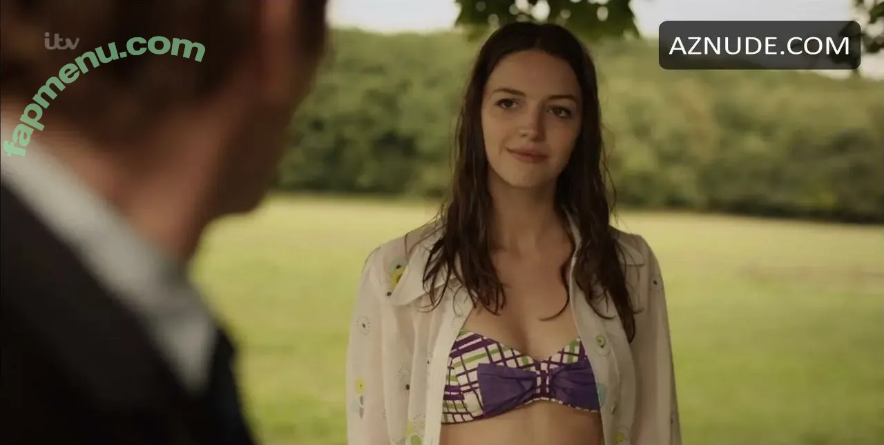 Ella Hunt nude photo #0299 (EllaHunt)