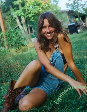 Ella Kernkamp / ellakernkamp nude photo #0365