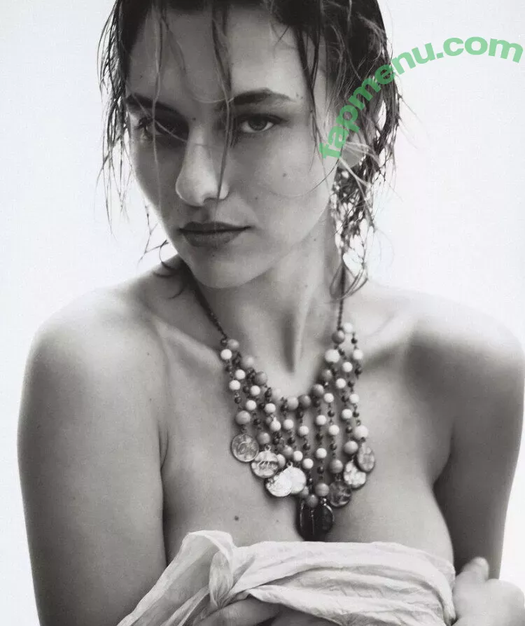 Ella Kernkamp nude photo #0041 (ellakernkamp)